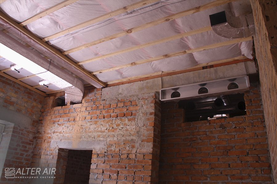 Cистема кондиционирования Daikin в процессе монтажа Системы вентиляции и кондиционирования на объекте от Альтер Эйр